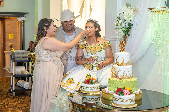 Arianna Tejada quinceanera celebration, photography, videography at Our lady of Guadalupe in El Monte Ca, Fiesta Mexican banquet Hall Montclair Ca, Gustavo Villarreal photo and video, 323-633-8283, ww
