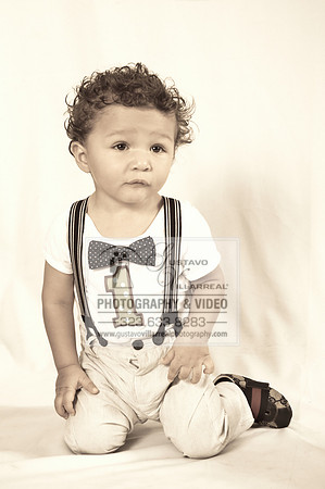 Baby and family pictures in Montebello, by Gustavo Villarreal Pr