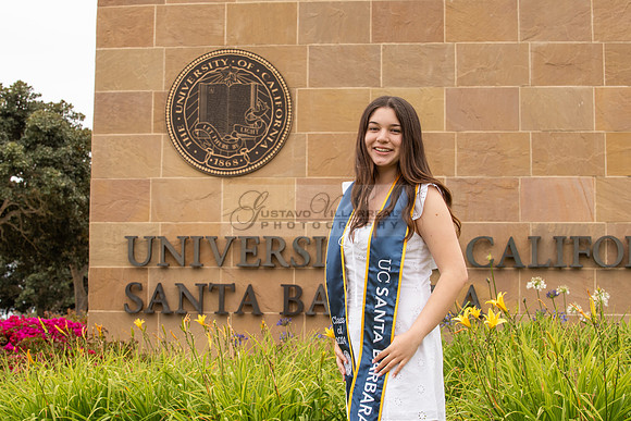 Lauren Berry graduation photos, portraits at UCSB Santa Barbara Ca. Gustavo Villarreal Photography, 323-633-8283