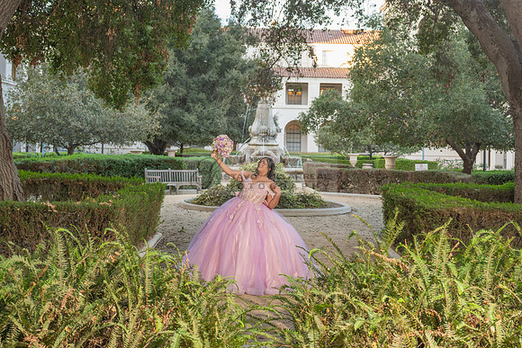 Camila Pacheco quinceanera, sweet 16, photo session in Pasadena City Hall in Pasadena California, photography and videography by Gustavo Villarreal photographer, 323-633-8283, www.gvphotoandvideo.com