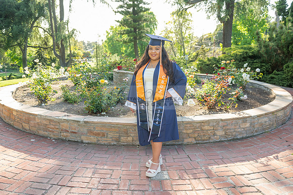 Melanie graduation photographer CSUF, California State University Fullerton, Whittier Ca, Gustavo Villarreal Photography, 323-633-8283, www.gvphotoandvideo.com