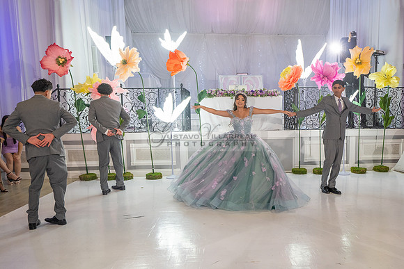 LINK #2-Janelle Ornelas, Sweet Sixteen, quinceanera, celebration at El Palacio Hall in south El Monte Ca, Gustavo Villarreal Photography, 323-633-8283, www.gvphotoandvideo.com