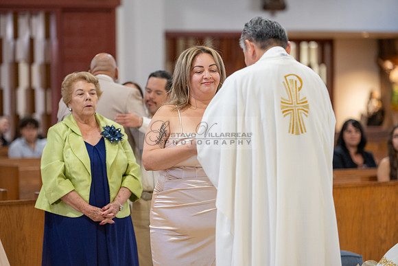 Arianna Tejada quinceanera celebration, photography, videography at Our lady of Guadalupe in El Monte Ca, Fiesta Mexican banquet Hall Montclair Ca, Gustavo Villarreal photo and video, 323-633-8283, ww