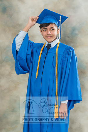 Graduation photo session in Whittier Ca, 323-633-8283, www.gustavovillarreal.com