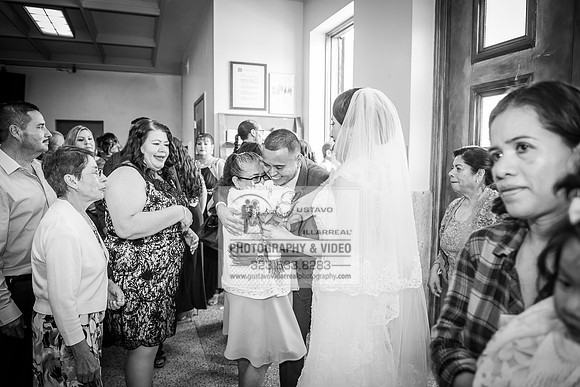 EVELIA Y JUAN weddings photography and video at St Joseph Catholic church in Hawthorne Ca, Reception venues at Temple of Emanuel of beberly hills Ca,  www.gustavovillarreal.com, 323-633-8283