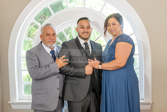 Juan and Kenia wedding celebration, reception at The White House banquet Hall in Anaheim Ca, photography and videography by Gustavo Villarreal Photographer, 323-633-8283, www.gvphotoandvideo.com