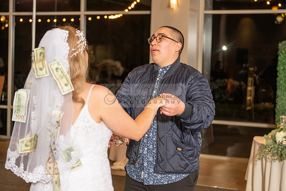 Alberto y Lourdes wedding celebration, photographer, videographer at Rio Hondo country Club in Downey Ca. Gustavo Villarreal photography, 323-633-8283, www.gvphotoandvideo.com