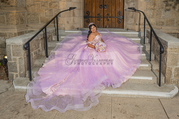 Camila Pacheco quinceanera, sweet 16, photo session in Pasadena City Hall in Pasadena California, photography and videography by Gustavo Villarreal photographer, 323-633-8283, www.gvphotoandvideo.com