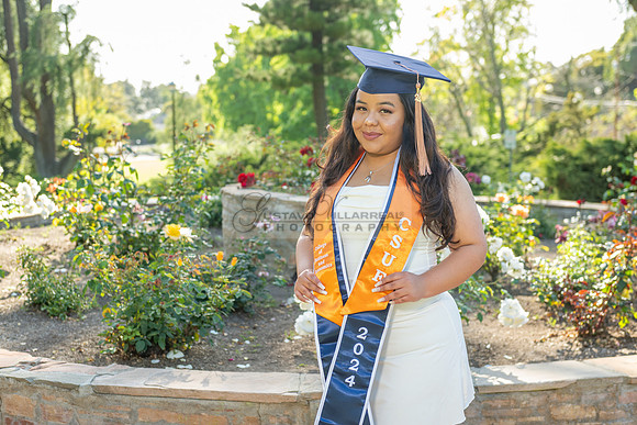 Melanie graduation photographer CSUF, California State University Fullerton, Whittier Ca, Gustavo Villarreal Photography, 323-633-8283, www.gvphotoandvideo.com