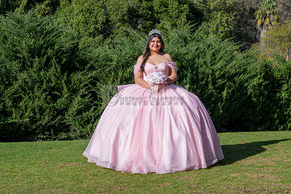 Sophia Salas quinceanera, photo, shoot, at Penn Park in Whittier Ca, Gustavo Villarreal Photography, 323-633-8283, www.gustavovillarreal.com