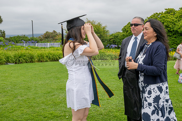 Lauren Berry graduation photos, portraits at UCSB Santa Barbara Ca. Gustavo Villarreal Photography, 323-633-8283