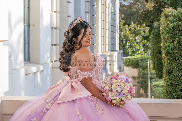 Camila Pacheco quinceanera, sweet 16, photo session in Pasadena City Hall in Pasadena California, photography and videography by Gustavo Villarreal photographer, 323-633-8283, www.gvphotoandvideo.com