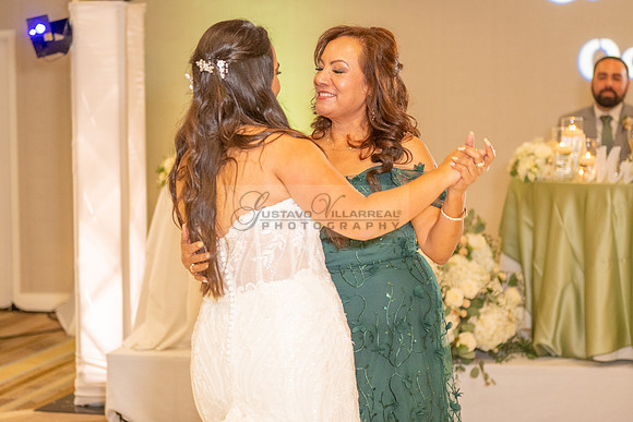 LINK-#1-Stephanie and Albert wedding photography, celebration at Sonesta Redondo Beach and Marina in Redondo Beach Ca, photographer, videographer, Gustavo Villarreal, 323-633-8283, www.gvphotoandvideo