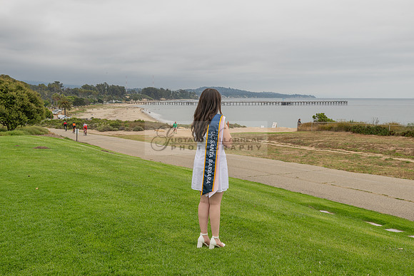 Lauren Berry graduation photos, portraits at UCSB Santa Barbara Ca. Gustavo Villarreal Photography, 323-633-8283