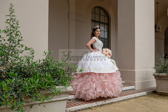Natalie Gutierrez quinceañera photoshoot at the beautiful and historic place in Pasadena Ca. wedding and sweet 16th Photographer Gustavo Villarreal, 323-633-8283