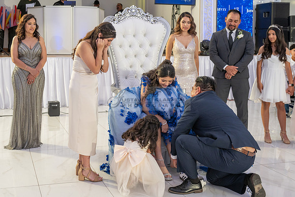 Violeta Noemi quinceanera celebration, photographer , videographer in Hacienda Heights Ca, Montebello Ca, Gustavo Villarreal Photography, 323-633-8283, www.gvphotoandvideo.com