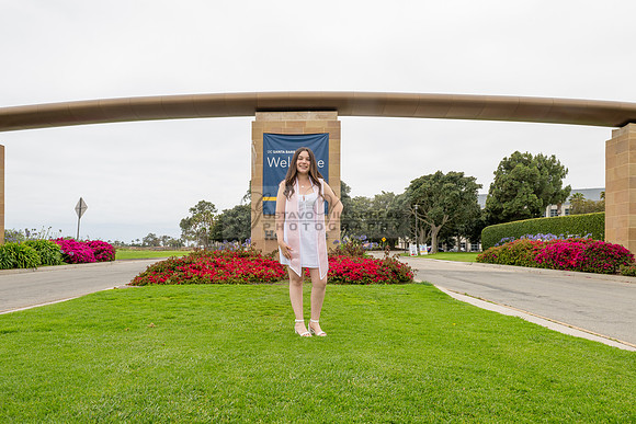 Lauren Berry graduation photos, portraits at UCSB Santa Barbara Ca. Gustavo Villarreal Photography, 323-633-8283