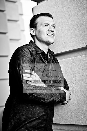 Saul and Cinthia Engagement photos in Pasadena, Wedding photo and video in Pasadena City hall, www.gustavovillarrealphotography.com, 323-633-8283