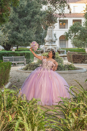 Camila Pacheco quinceanera, sweet 16, photo session in Pasadena City Hall in Pasadena California, photography and videography by Gustavo Villarreal photographer, 323-633-8283, www.gvphotoandvideo.com