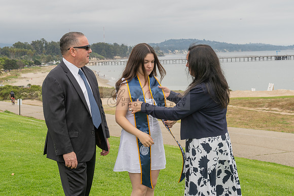 Lauren Berry graduation photos, portraits at UCSB Santa Barbara Ca. Gustavo Villarreal Photography, 323-633-8283