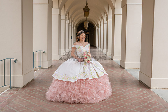 Natalie Gutierrez quinceañera photoshoot at the beautiful and historic place in Pasadena Ca. wedding and sweet 16th Photographer Gustavo Villarreal, 323-633-8283