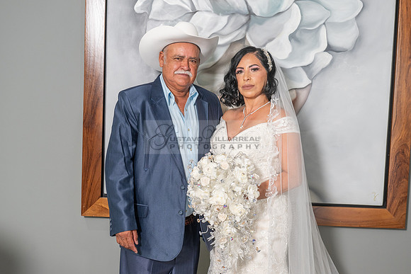 Gloria y Jose Luis Engagement photos en el rancho, caballos, Novias, La Puente Ca, 323-633-8283, www.gvphotoandvideo.com