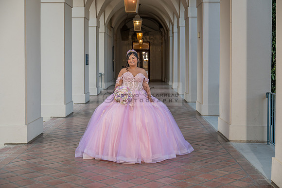 Camila Pacheco quinceanera, sweet 16, photo session in Pasadena City Hall in Pasadena California, photography and videography by Gustavo Villarreal photographer, 323-633-8283, www.gvphotoandvideo.com