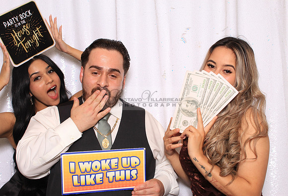 Stephanie and Albert wedding celebration, photo booth in Redondo Beach Ca, Gustavo Villarreal Photography, 323-633-8283, www.gvphotoandvideo.com