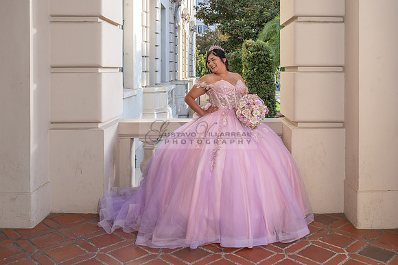 Camila Pacheco quinceanera, sweet 16, photo session in Pasadena City Hall in Pasadena California, photography and videography by Gustavo Villarreal photographer, 323-633-8283, www.gvphotoandvideo.com