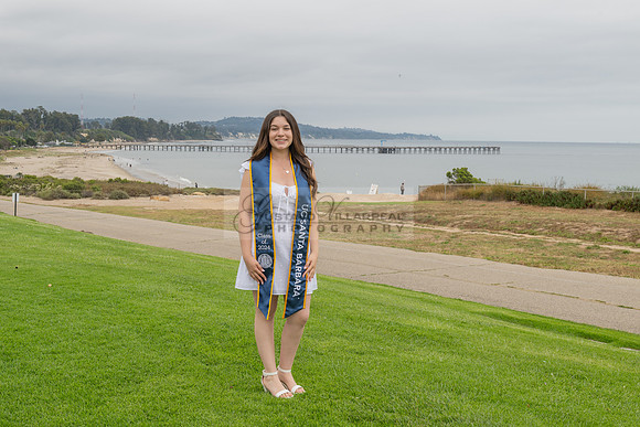 Lauren Berry graduation photos, portraits at UCSB Santa Barbara Ca. Gustavo Villarreal Photography, 323-633-8283