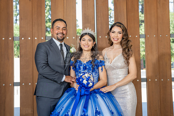 Violeta Noemi quinceanera celebration, photographer , videographer in Hacienda Heights Ca, Montebello Ca, Gustavo Villarreal Photography, 323-633-8283, www.gvphotoandvideo.com