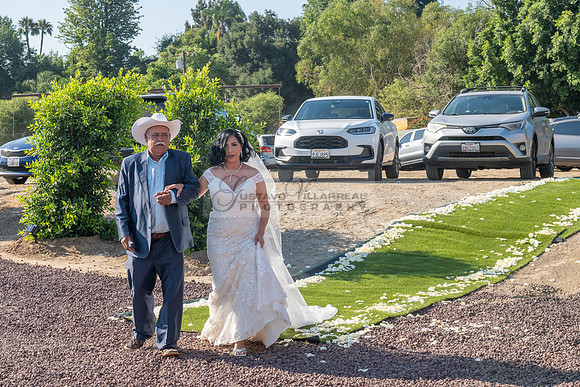 Gloria y Jose Luis Engagement photos en el rancho, caballos, Novias, La Puente Ca, 323-633-8283, www.gvphotoandvideo.com