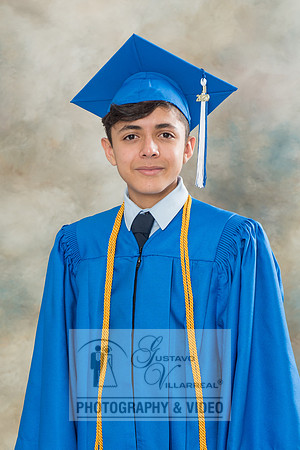 Graduation photo session in Whittier Ca, 323-633-8283, www.gustavovillarreal.com