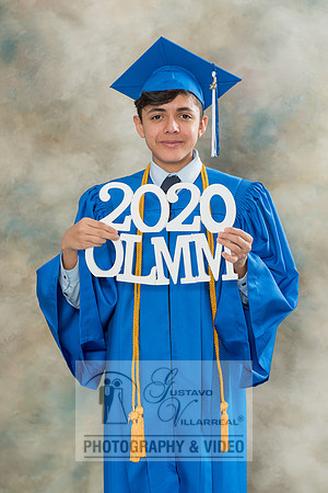 Graduation photo session in Whittier Ca, 323-633-8283, www.gustavovillarreal.com