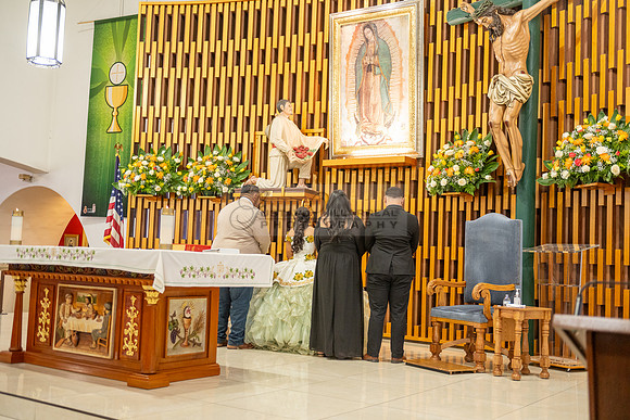 Arianna Tejada quinceanera celebration, photography, videography at Our lady of Guadalupe in El Monte Ca, Fiesta Mexican banquet Hall Montclair Ca, Gustavo Villarreal photo and video, 323-633-8283, ww