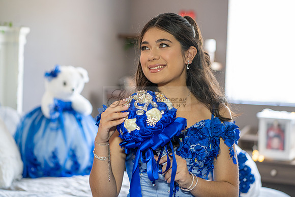Violeta Noemi quinceanera celebration, photographer , videographer in Hacienda Heights Ca, Montebello Ca, Gustavo Villarreal Photography, 323-633-8283, www.gvphotoandvideo.com