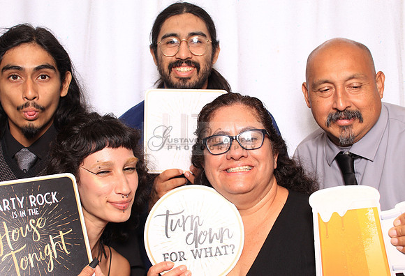 Stephanie and Albert wedding celebration, photo booth in Redondo Beach Ca, Gustavo Villarreal Photography, 323-633-8283, www.gvphotoandvideo.com