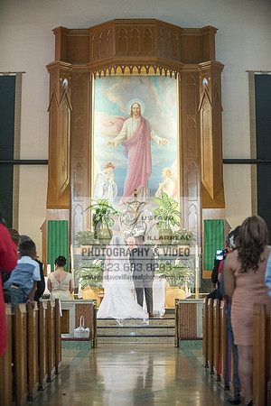 EVELIA Y JUAN weddings photography and video at St Joseph Catholic church in Hawthorne Ca, Reception venues at Temple of Emanuel of beberly hills Ca,  www.gustavovillarreal.com, 323-633-8283