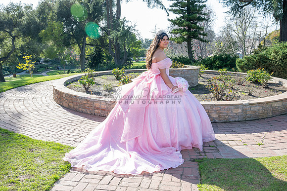 Sophia Salas quinceanera, photo, shoot, at Penn Park in Whittier Ca, Gustavo Villarreal Photography, 323-633-8283, www.gustavovillarreal.com