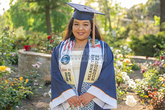 Melanie graduation photographer CSUF, California State University Fullerton, Whittier Ca, Gustavo Villarreal Photography, 323-633-8283, www.gvphotoandvideo.com