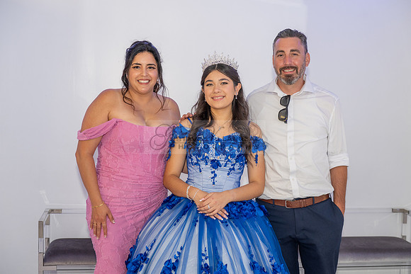 Violeta Noemi quinceanera celebration, photographer , videographer in Hacienda Heights Ca, Montebello Ca, Gustavo Villarreal Photography, 323-633-8283, www.gvphotoandvideo.com