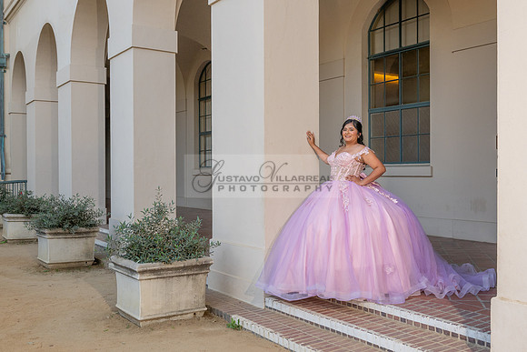 Camila Pacheco quinceanera, sweet 16, photo session in Pasadena City Hall in Pasadena California, photography and videography by Gustavo Villarreal photographer, 323-633-8283, www.gvphotoandvideo.com