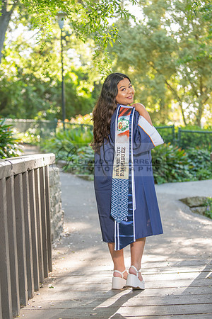 Melanie graduation photographer CSUF, California State University Fullerton, Whittier Ca, Gustavo Villarreal Photography, 323-633-8283, www.gvphotoandvideo.com