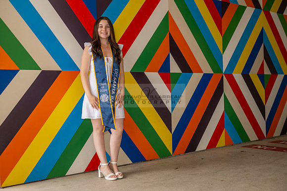 Lauren Berry graduation photos, portraits at UCSB Santa Barbara Ca. Gustavo Villarreal Photography, 323-633-8283