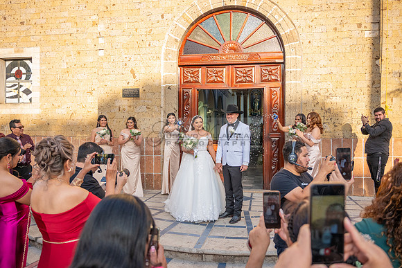 Lalo and Indira wedding, boda en Puga Nayarit Mexico, Gustavo Villarreal Photography, 323-633-8283, www.gustavovillarreal.com