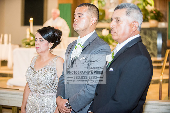 EVELIA Y JUAN weddings photography and video at St Joseph Catholic church in Hawthorne Ca, Reception venues at Temple of Emanuel of beberly hills Ca,  www.gustavovillarreal.com, 323-633-8283