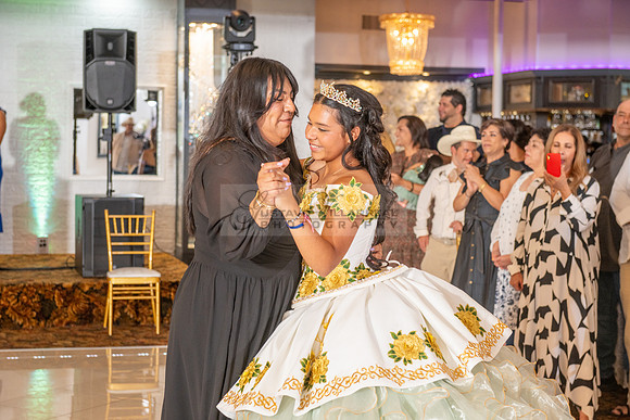 Arianna Tejada quinceanera celebration, photography, videography at Our lady of Guadalupe in El Monte Ca, Fiesta Mexican banquet Hall Montclair Ca, Gustavo Villarreal photo and video, 323-633-8283, ww