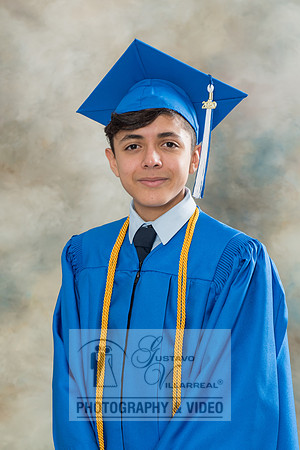 Graduation photo session in Whittier Ca, 323-633-8283, www.gustavovillarreal.com