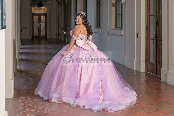 Camila Pacheco quinceanera, sweet 16, photo session in Pasadena City Hall in Pasadena California, photography and videography by Gustavo Villarreal photographer, 323-633-8283, www.gvphotoandvideo.com