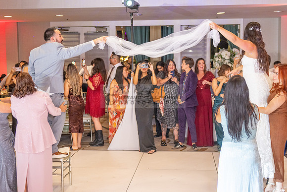 LINK-#1-Stephanie and Albert wedding photography, celebration at Sonesta Redondo Beach and Marina in Redondo Beach Ca, photographer, videographer, Gustavo Villarreal, 323-633-8283, www.gvphotoandvideo